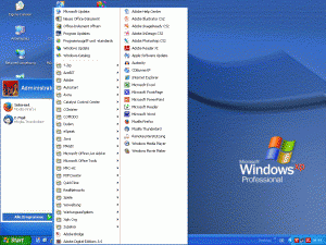Aufgeklapptes Startmenü von Windows XP (eigenes Werk)